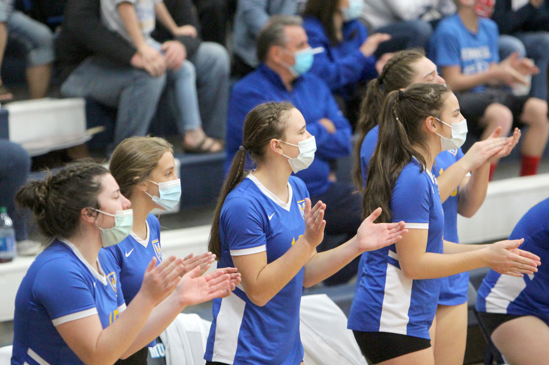McDonell volleyball vs Prentice at Division 4 state semifinals 11-7-20